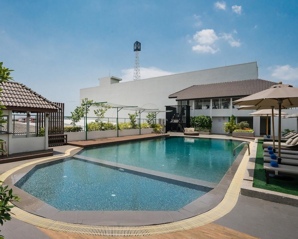 Rattanachol Hotel Chonburi Eksteriør bilde