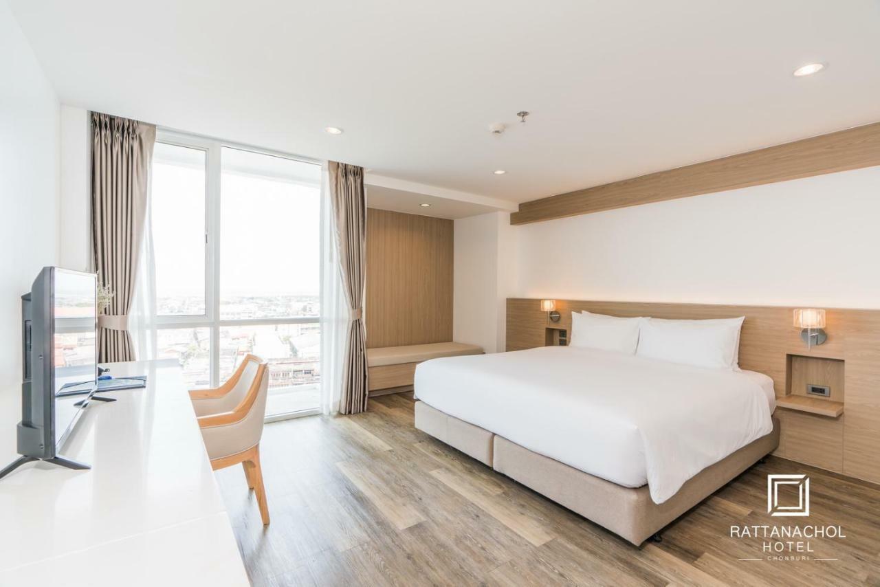 Rattanachol Hotel Chonburi Eksteriør bilde