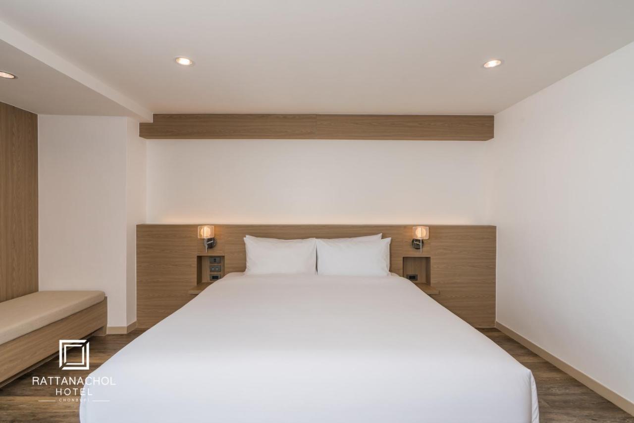 Rattanachol Hotel Chonburi Eksteriør bilde